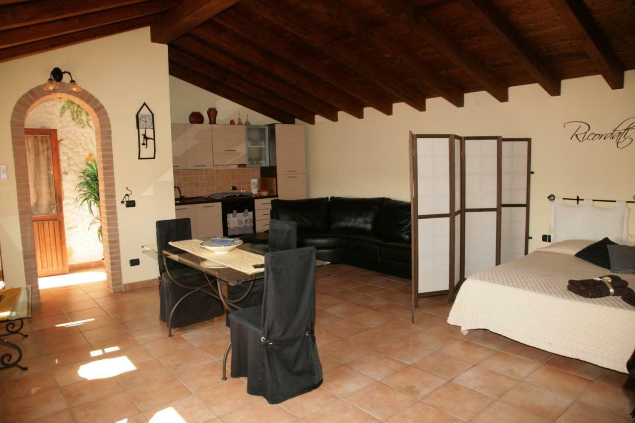 L'Isola Felice Apartment Monserrato Exterior photo